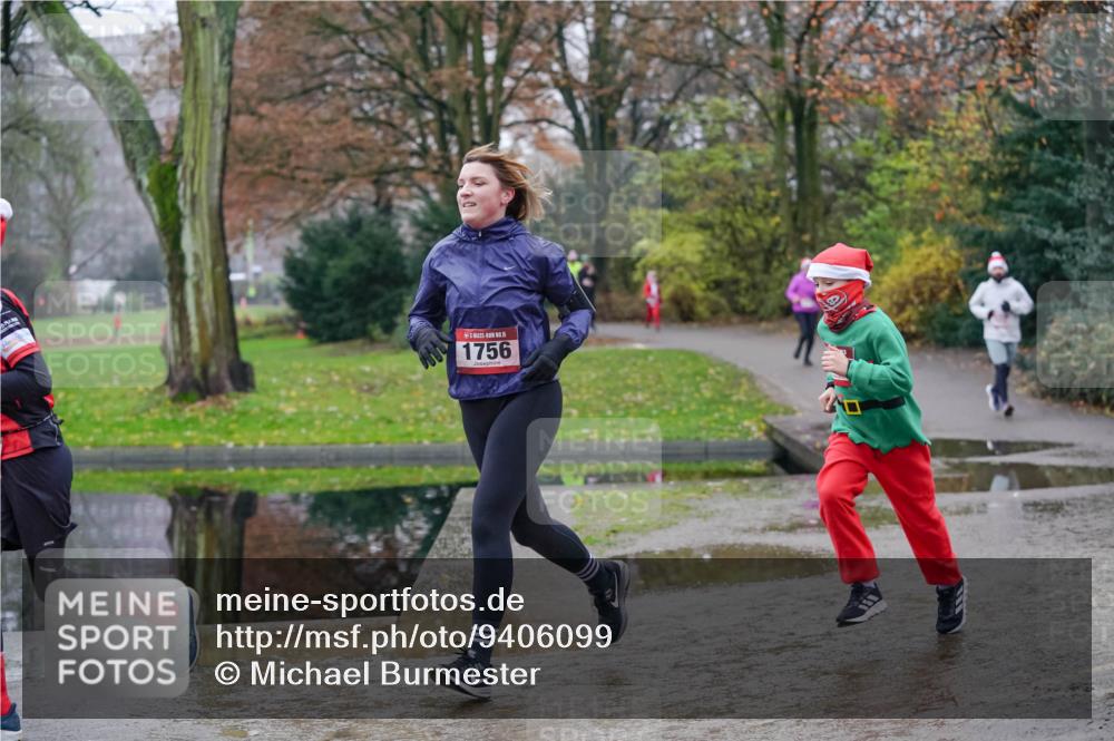 07.12.2025 - St. Pauli X-Mass-Run No. 15 Michael Burmester http://msf.ph/oto/9406099 07.12.2025 11:21:08 Laufen 15, 1756 meine-sportfotos.de