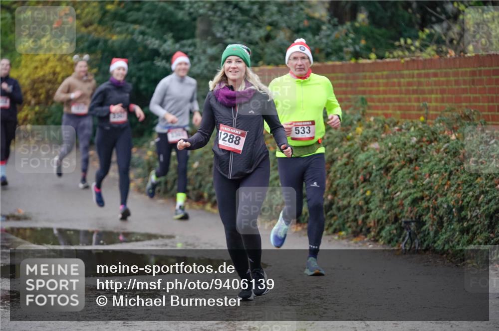 07.12.2025 - St. Pauli X-Mass-Run No. 15 Michael Burmester http://msf.ph/oto/9406139 07.12.2025 11:21:23 Laufen 5, 1288, 533 meine-sportfotos.de