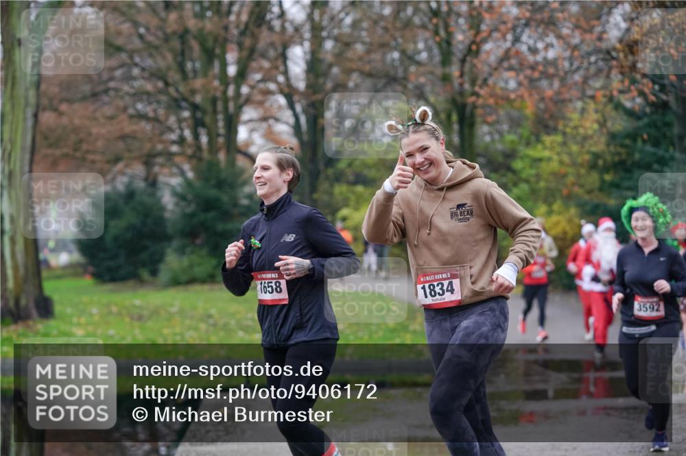 07.12.2025 - St. Pauli X-Mass-Run No. 15 Michael Burmester http://msf.ph/oto/9406172 07.12.2025 11:21:31 Laufen 20, 1658, 15, 1834, 3592 meine-sportfotos.de