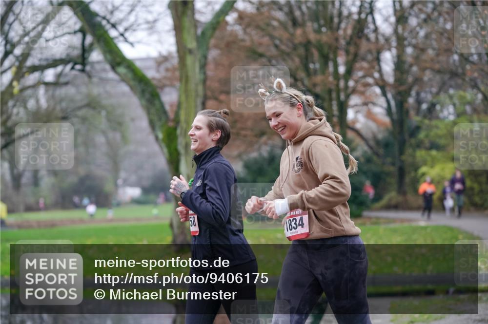 07.12.2025 - St. Pauli X-Mass-Run No. 15 Michael Burmester http://msf.ph/oto/9406175 07.12.2025 11:21:31 Laufen 58, 15, 1834 meine-sportfotos.de