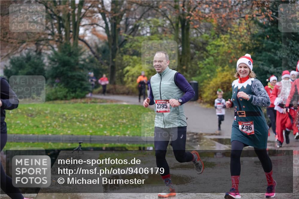07.12.2025 - St. Pauli X-Mass-Run No. 15 Michael Burmester http://msf.ph/oto/9406179 07.12.2025 11:21:33 Laufen 2395, 2, 96 meine-sportfotos.de