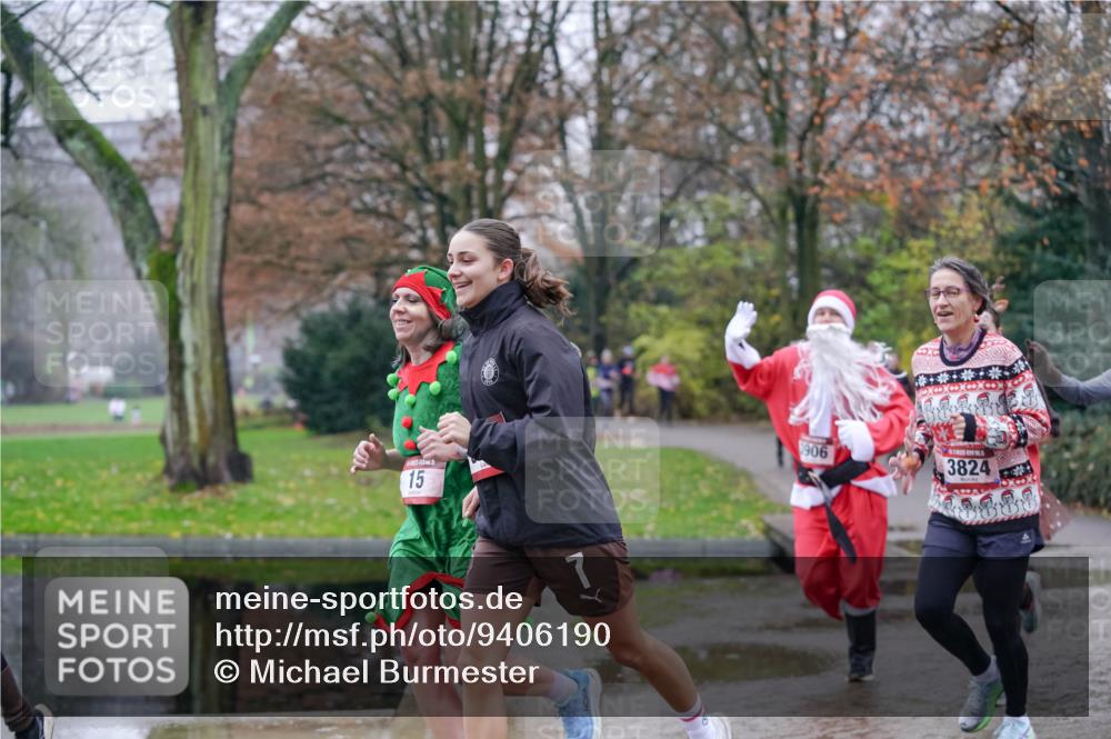 07.12.2025 - St. Pauli X-Mass-Run No. 15 Michael Burmester http://msf.ph/oto/9406190 07.12.2025 11:21:36 Laufen 15, 7, 906, 3824 meine-sportfotos.de