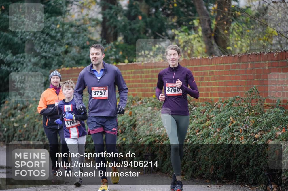 07.12.2025 - St. Pauli X-Mass-Run No. 15 Michael Burmester http://msf.ph/oto/9406214 07.12.2025 11:21:42 Laufen 3764, 15, 3757, 3755 meine-sportfotos.de