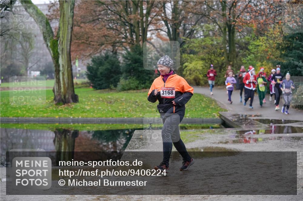 07.12.2025 - St. Pauli X-Mass-Run No. 15 Michael Burmester http://msf.ph/oto/9406224 07.12.2025 11:21:46 Laufen 15, 3168 meine-sportfotos.de