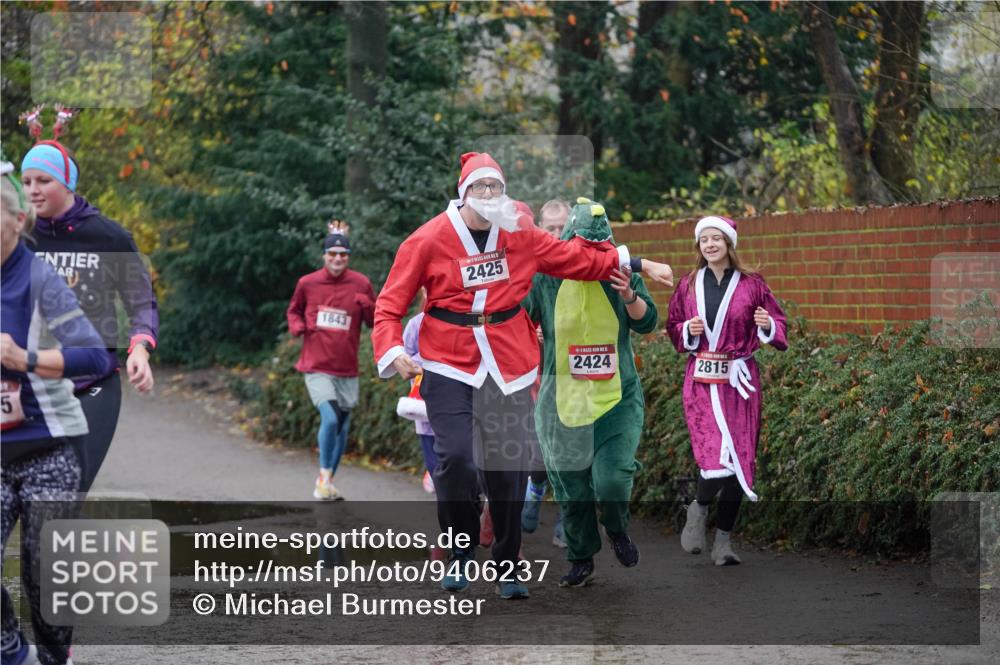 07.12.2025 - St. Pauli X-Mass-Run No. 15 Michael Burmester http://msf.ph/oto/9406237 07.12.2025 11:21:52 Laufen 5, 1843, 2425, 5, 2424, 2815 meine-sportfotos.de
