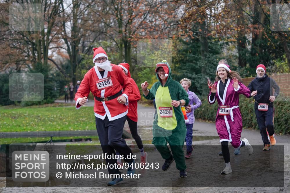 07.12.2025 - St. Pauli X-Mass-Run No. 15 Michael Burmester http://msf.ph/oto/9406243 07.12.2025 11:21:54 Laufen 2425, 5, 2424, 2815, 2561 meine-sportfotos.de