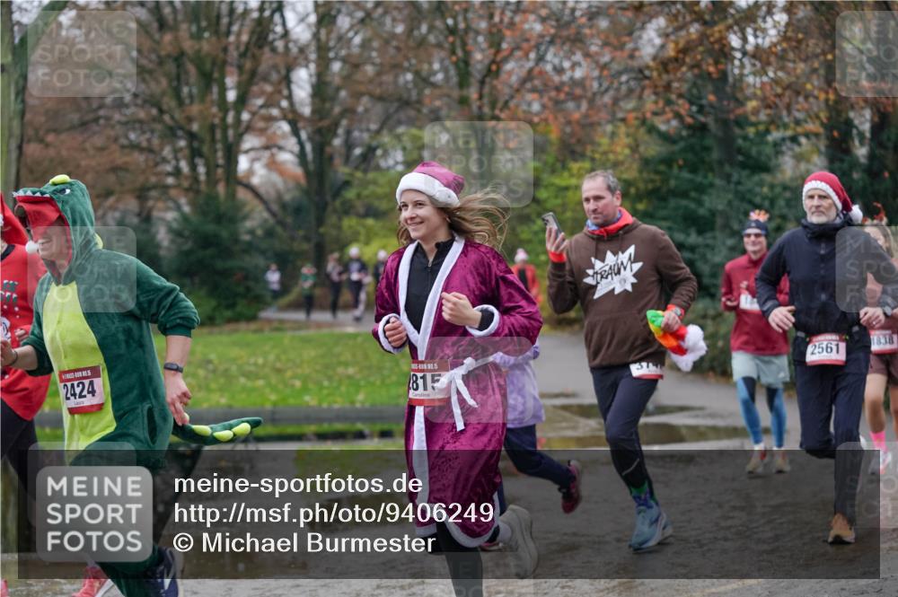 07.12.2025 - St. Pauli X-Mass-Run No. 15 Michael Burmester http://msf.ph/oto/9406249 07.12.2025 11:21:55 Laufen 2424, 15, 815, 2561, 1838 meine-sportfotos.de