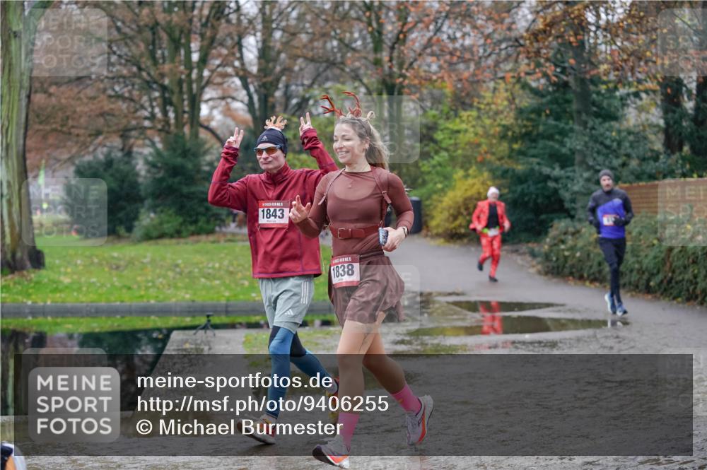 07.12.2025 - St. Pauli X-Mass-Run No. 15 Michael Burmester http://msf.ph/oto/9406255 07.12.2025 11:21:57 Laufen 15, 1843, 15, 1838 meine-sportfotos.de