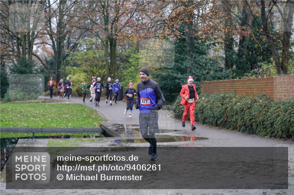 07.12.2025 - St. Pauli X-Mass-Run No. 15 Michael Burmester http://msf.ph/oto/9406261 07.12.2025 11:21:59 Laufen 617, 2144 meine-sportfotos.de