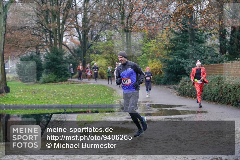 07.12.2025 - St. Pauli X-Mass-Run No. 15 Michael Burmester http://msf.ph/oto/9406265 07.12.2025 11:21:59 Laufen 617 meine-sportfotos.de