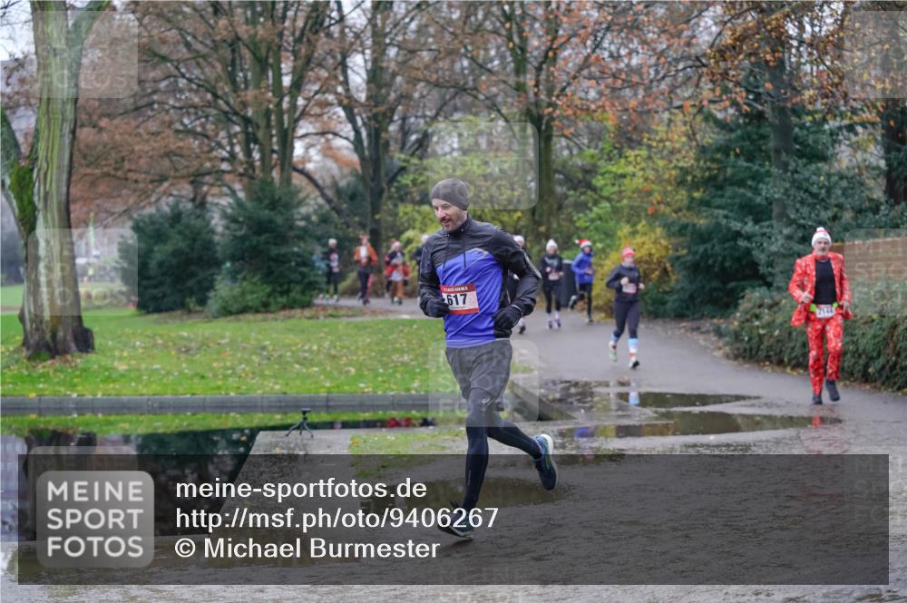 07.12.2025 - St. Pauli X-Mass-Run No. 15 Michael Burmester http://msf.ph/oto/9406267 07.12.2025 11:21:59 Laufen 617 meine-sportfotos.de