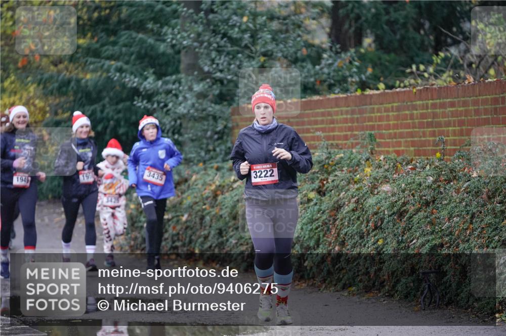 07.12.2025 - St. Pauli X-Mass-Run No. 15 Michael Burmester http://msf.ph/oto/9406275 07.12.2025 11:22:03 Laufen 1949, 1951, 3435, 3222 meine-sportfotos.de