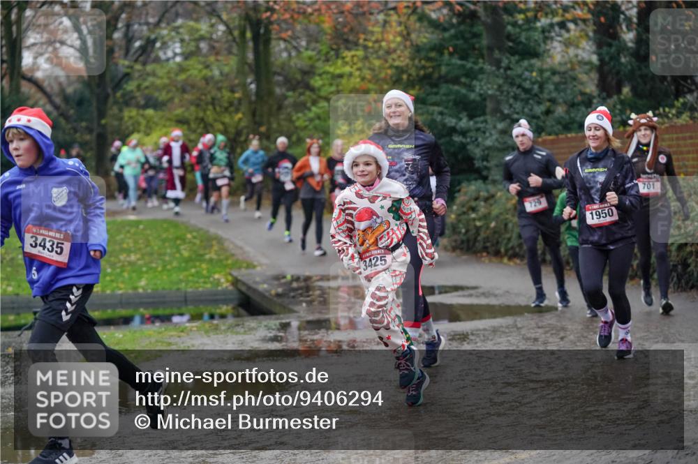 07.12.2025 - St. Pauli X-Mass-Run No. 15 Michael Burmester http://msf.ph/oto/9406294 07.12.2025 11:22:09 Laufen 5, 3435, 3425, 729, 1950, 701 meine-sportfotos.de