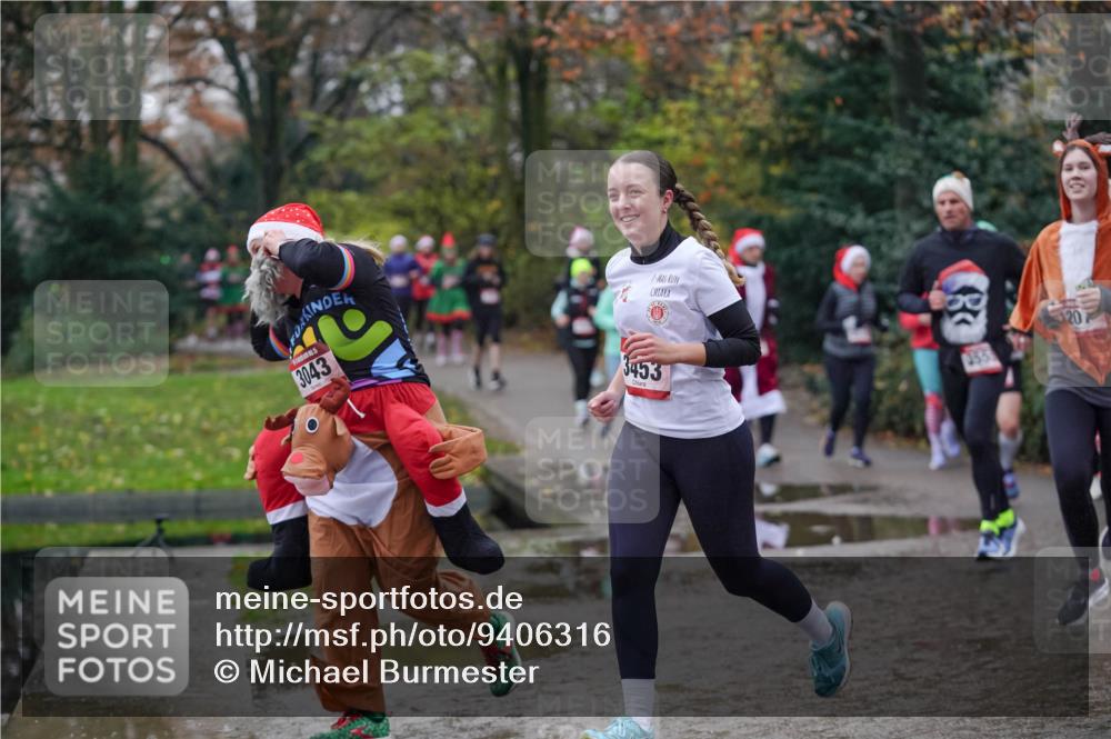 07.12.2025 - St. Pauli X-Mass-Run No. 15 Michael Burmester http://msf.ph/oto/9406316 07.12.2025 11:22:16 Laufen 3043, 3453 meine-sportfotos.de