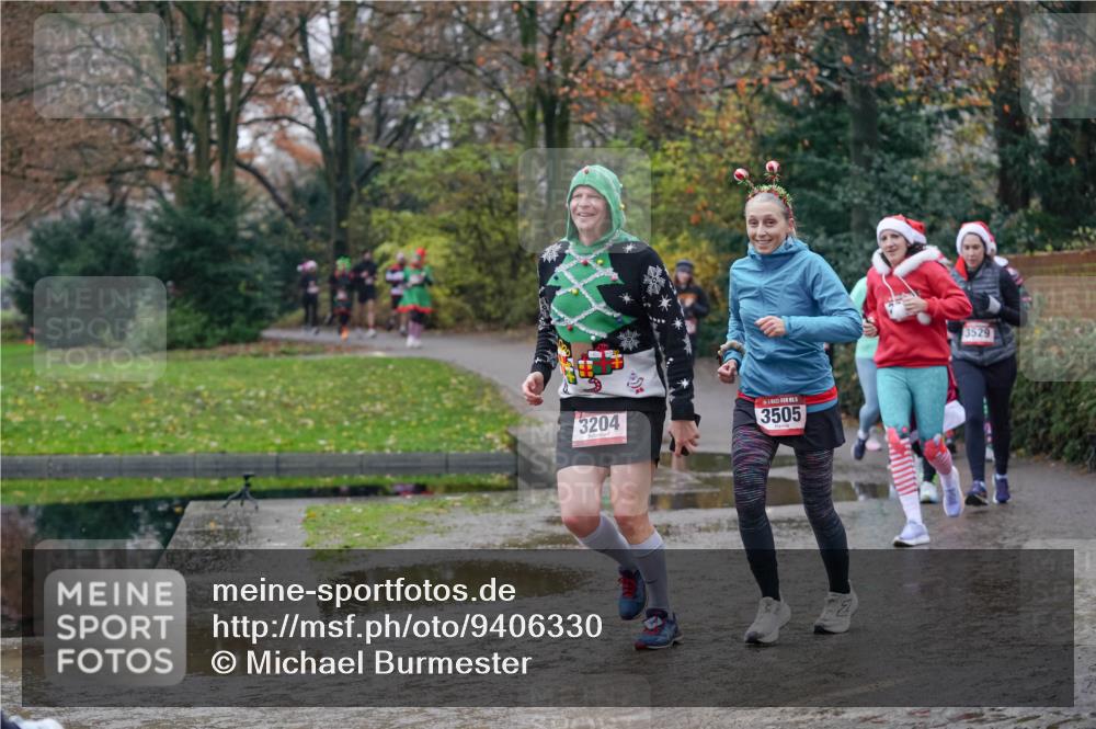 07.12.2025 - St. Pauli X-Mass-Run No. 15 Michael Burmester http://msf.ph/oto/9406330 07.12.2025 11:22:20 Laufen 3204, 3505, 3529 meine-sportfotos.de