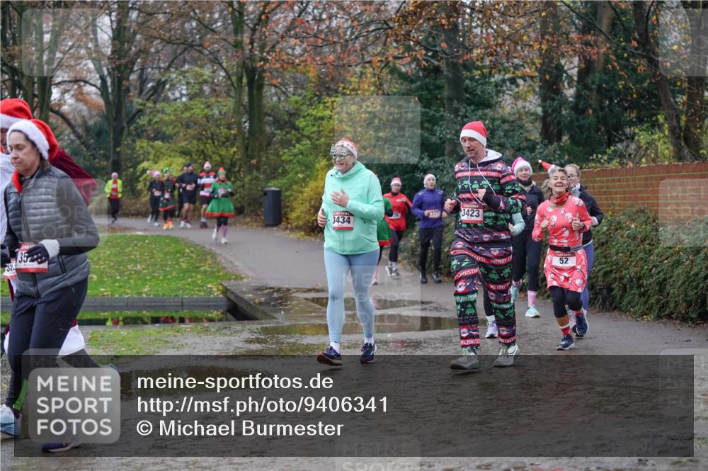 07.12.2025 - St. Pauli X-Mass-Run No. 15 Michael Burmester http://msf.ph/oto/9406341 07.12.2025 11:22:23 Laufen 373, 35, 3434, 3423, 52 meine-sportfotos.de