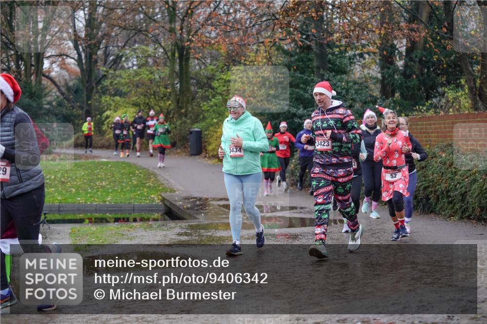 07.12.2025 - St. Pauli X-Mass-Run No. 15 Michael Burmester http://msf.ph/oto/9406342 07.12.2025 11:22:23 Laufen 29, 3434, 3423, 52 meine-sportfotos.de