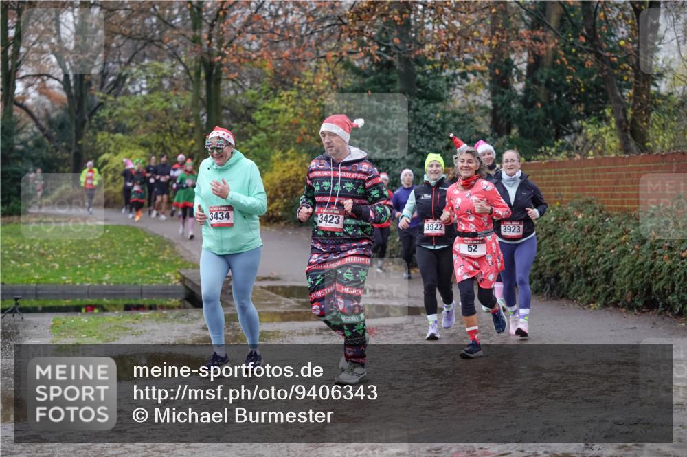 07.12.2025 - St. Pauli X-Mass-Run No. 15 Michael Burmester http://msf.ph/oto/9406343 07.12.2025 11:22:23 Laufen 3434, 3423, 3922, 52, 3923 meine-sportfotos.de