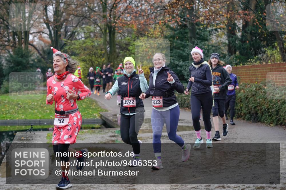 07.12.2025 - St. Pauli X-Mass-Run No. 15 Michael Burmester http://msf.ph/oto/9406353 07.12.2025 11:22:25 Laufen 52, 3922, 3923 meine-sportfotos.de