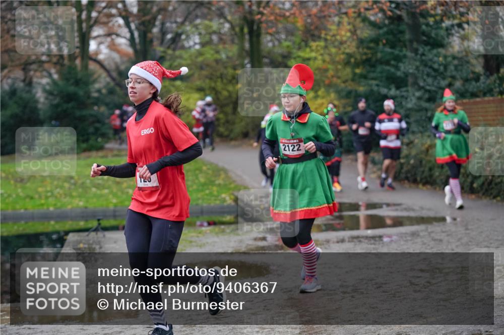 07.12.2025 - St. Pauli X-Mass-Run No. 15 Michael Burmester http://msf.ph/oto/9406367 07.12.2025 11:22:30 Laufen 2122 meine-sportfotos.de