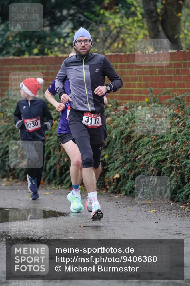07.12.2025 - St. Pauli X-Mass-Run No. 15 Michael Burmester http://msf.ph/oto/9406380 07.12.2025 09:37:25 Laufen 2030, 3110 meine-sportfotos.de