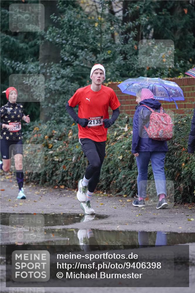 07.12.2025 - St. Pauli X-Mass-Run No. 15 Michael Burmester http://msf.ph/oto/9406398 07.12.2025 09:37:40 Laufen 58, 5, 2135 meine-sportfotos.de