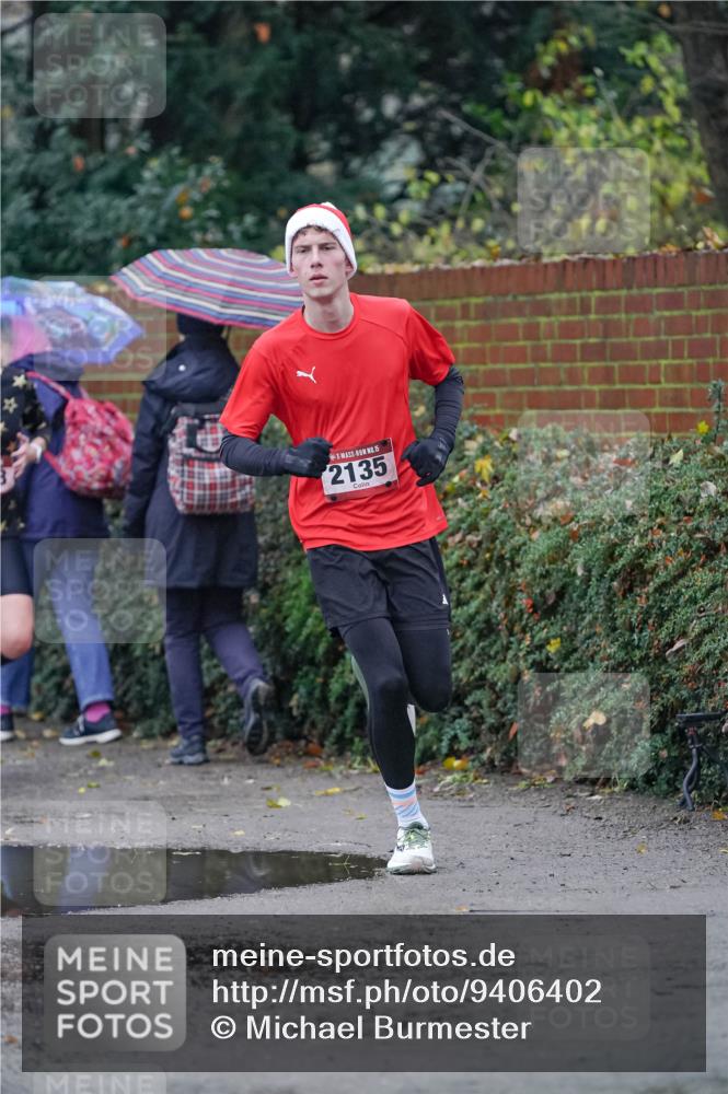 07.12.2025 - St. Pauli X-Mass-Run No. 15 Michael Burmester http://msf.ph/oto/9406402 07.12.2025 09:37:41 Laufen 15, 2135 meine-sportfotos.de