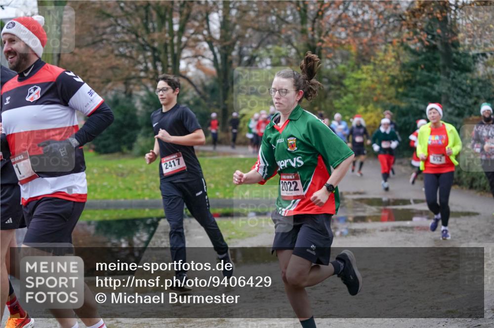 07.12.2025 - St. Pauli X-Mass-Run No. 15 Michael Burmester http://msf.ph/oto/9406429 07.12.2025 11:22:37 Laufen 2417, 16, 2022, 652 meine-sportfotos.de
