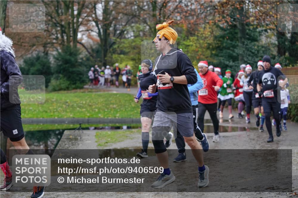 07.12.2025 - St. Pauli X-Mass-Run No. 15 Michael Burmester http://msf.ph/oto/9406509 07.12.2025 11:22:47 Laufen 2669, 3028 meine-sportfotos.de