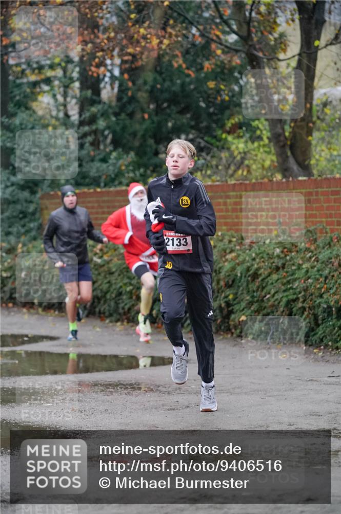 07.12.2025 - St. Pauli X-Mass-Run No. 15 Michael Burmester http://msf.ph/oto/9406516 07.12.2025 09:38:07 Laufen 2133 meine-sportfotos.de
