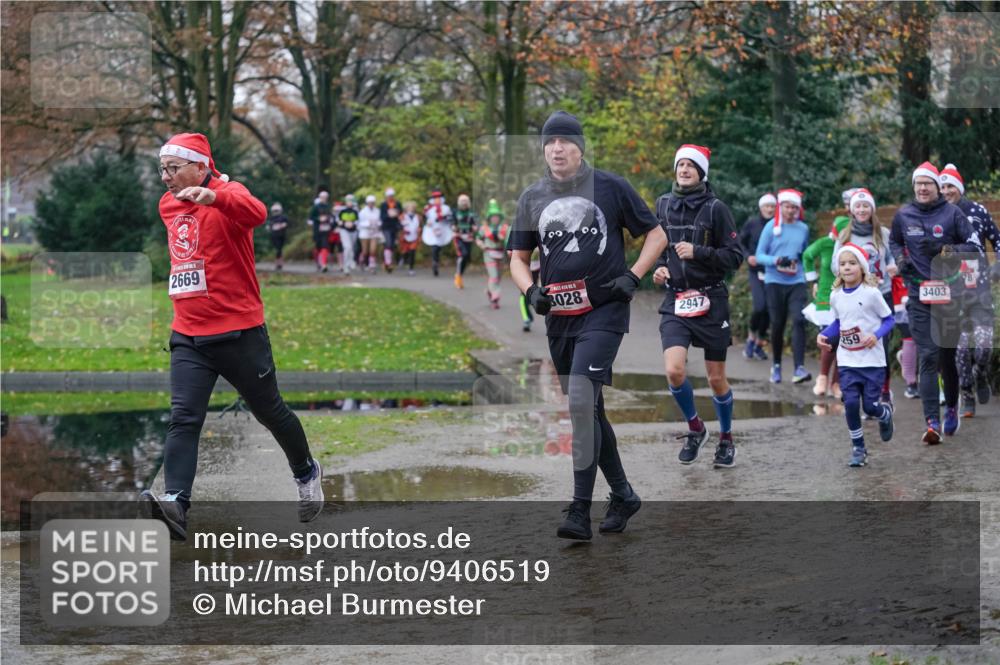 07.12.2025 - St. Pauli X-Mass-Run No. 15 Michael Burmester http://msf.ph/oto/9406519 07.12.2025 11:22:49 Laufen 2669, 3028, 2947, 59, 3403 meine-sportfotos.de