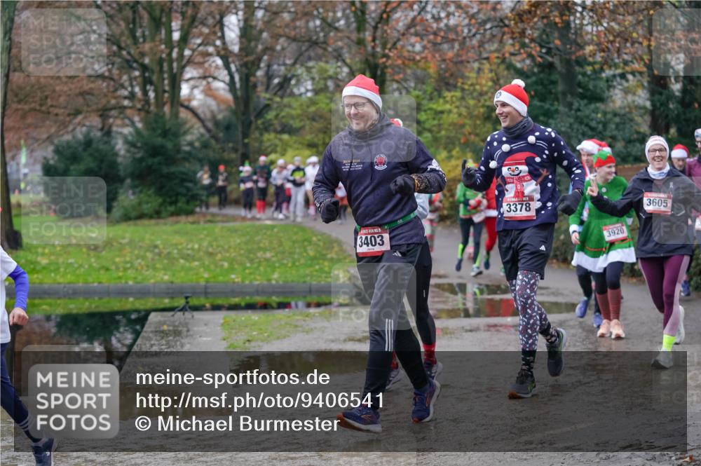 07.12.2025 - St. Pauli X-Mass-Run No. 15 Michael Burmester http://msf.ph/oto/9406541 07.12.2025 11:22:52 Laufen 2009, 2024, 15, 3403, 3378, 3920, 3605 meine-sportfotos.de