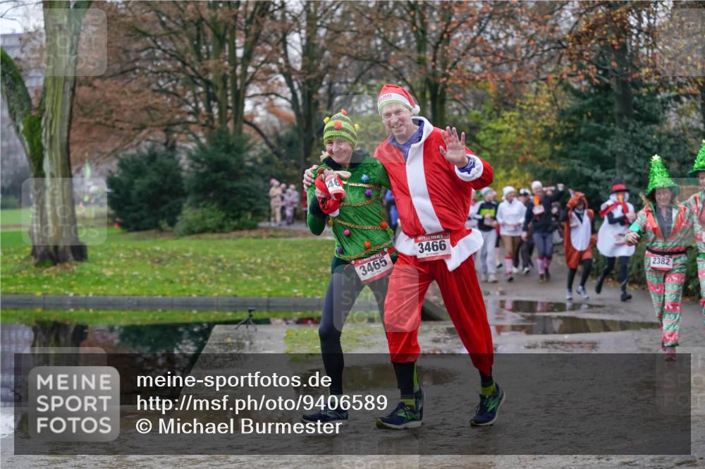 07.12.2025 - St. Pauli X-Mass-Run No. 15 Michael Burmester http://msf.ph/oto/9406589 07.12.2025 11:22:58 Laufen 3465, 3466, 2382 meine-sportfotos.de