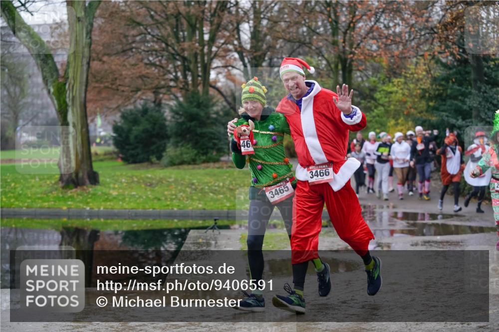07.12.2025 - St. Pauli X-Mass-Run No. 15 Michael Burmester http://msf.ph/oto/9406591 07.12.2025 11:22:58 Laufen 46, 5, 3465, 3466 meine-sportfotos.de