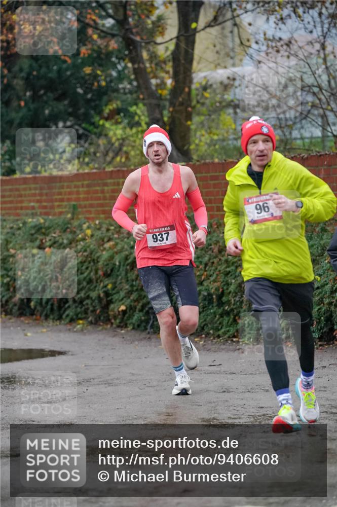 07.12.2025 - St. Pauli X-Mass-Run No. 15 Michael Burmester http://msf.ph/oto/9406608 07.12.2025 09:38:42 Laufen 15, 937, 96 meine-sportfotos.de