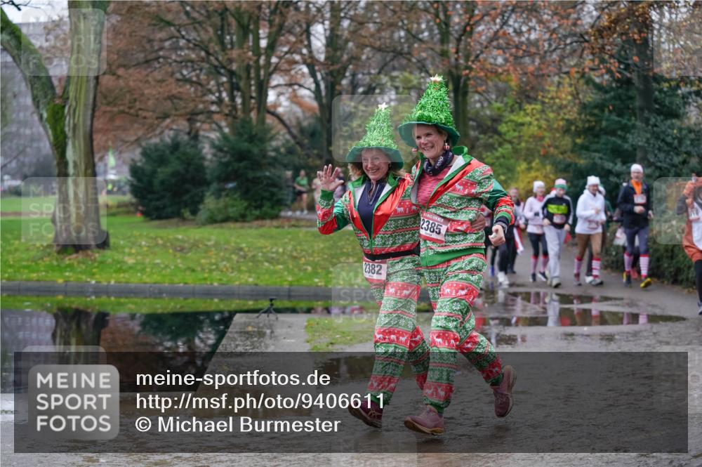 07.12.2025 - St. Pauli X-Mass-Run No. 15 Michael Burmester http://msf.ph/oto/9406611 07.12.2025 11:23:00 Laufen 2382, 2385 meine-sportfotos.de