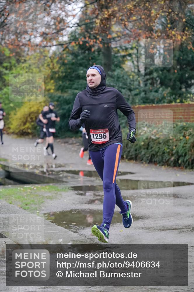 07.12.2025 - St. Pauli X-Mass-Run No. 15 Michael Burmester http://msf.ph/oto/9406634 07.12.2025 09:38:47 Laufen 15, 1296 meine-sportfotos.de