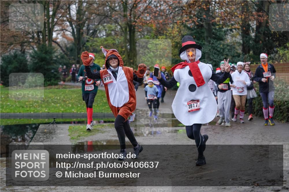 07.12.2025 - St. Pauli X-Mass-Run No. 15 Michael Burmester http://msf.ph/oto/9406637 07.12.2025 11:23:03 Laufen 2372, 919, 3917, 181, 217, 2180 meine-sportfotos.de