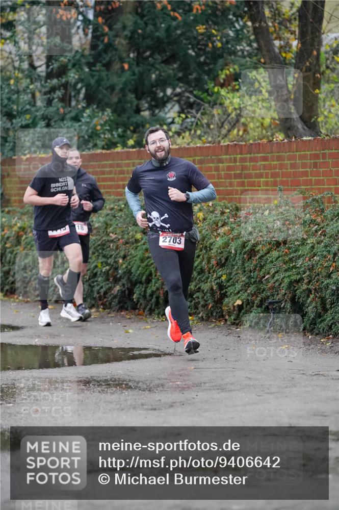 07.12.2025 - St. Pauli X-Mass-Run No. 15 Michael Burmester http://msf.ph/oto/9406642 07.12.2025 09:38:49 Laufen 18, 2703 meine-sportfotos.de
