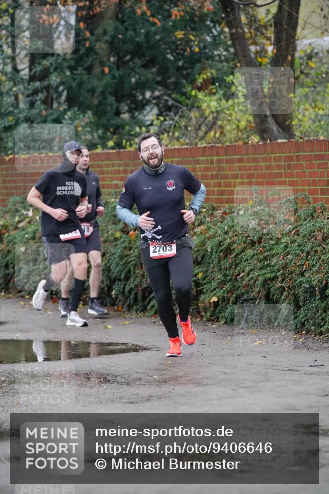 07.12.2025 - St. Pauli X-Mass-Run No. 15 Michael Burmester http://msf.ph/oto/9406646 07.12.2025 09:38:49 Laufen 8, 2703 meine-sportfotos.de