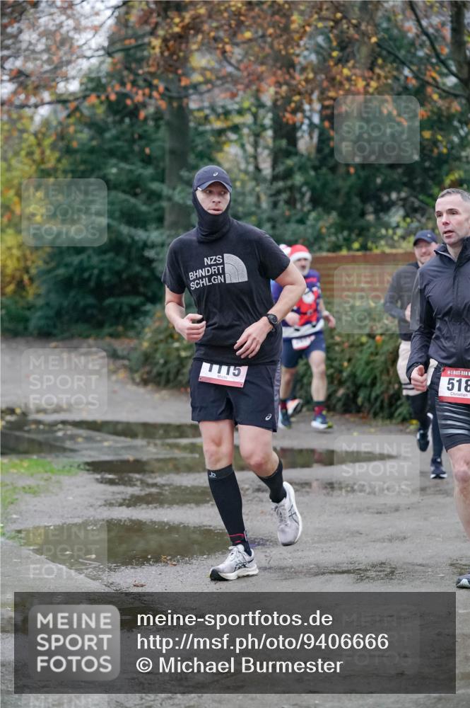 07.12.2025 - St. Pauli X-Mass-Run No. 15 Michael Burmester http://msf.ph/oto/9406666 07.12.2025 09:38:52 Laufen 715, 518 meine-sportfotos.de