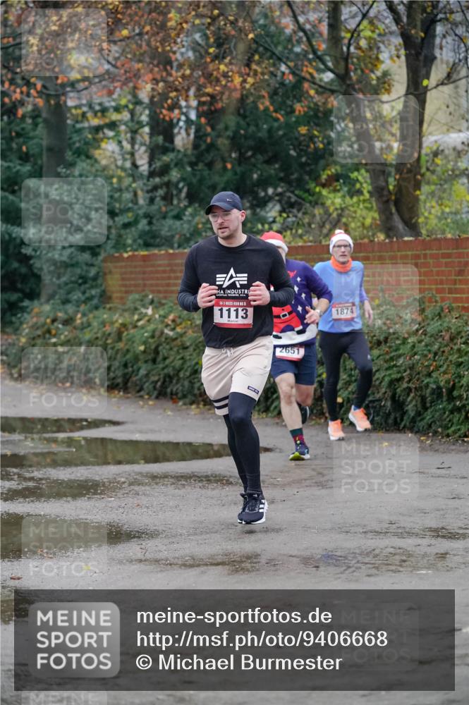 07.12.2025 - St. Pauli X-Mass-Run No. 15 Michael Burmester http://msf.ph/oto/9406668 07.12.2025 09:38:54 Laufen 15, 1113, 2651, 1874 meine-sportfotos.de