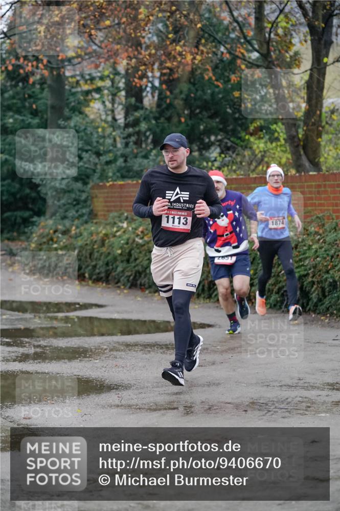 07.12.2025 - St. Pauli X-Mass-Run No. 15 Michael Burmester http://msf.ph/oto/9406670 07.12.2025 09:38:54 Laufen 15, 1113, 2651, 1874 meine-sportfotos.de