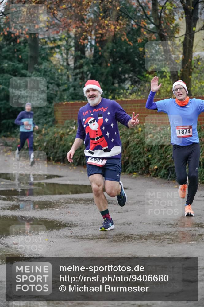 07.12.2025 - St. Pauli X-Mass-Run No. 15 Michael Burmester http://msf.ph/oto/9406680 07.12.2025 09:38:55 Laufen 2651, 15, 1874 meine-sportfotos.de