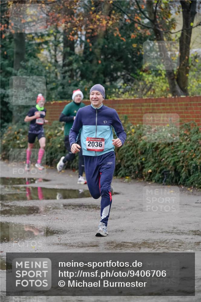 07.12.2025 - St. Pauli X-Mass-Run No. 15 Michael Burmester http://msf.ph/oto/9406706 07.12.2025 09:38:59 Laufen 15, 2036 meine-sportfotos.de