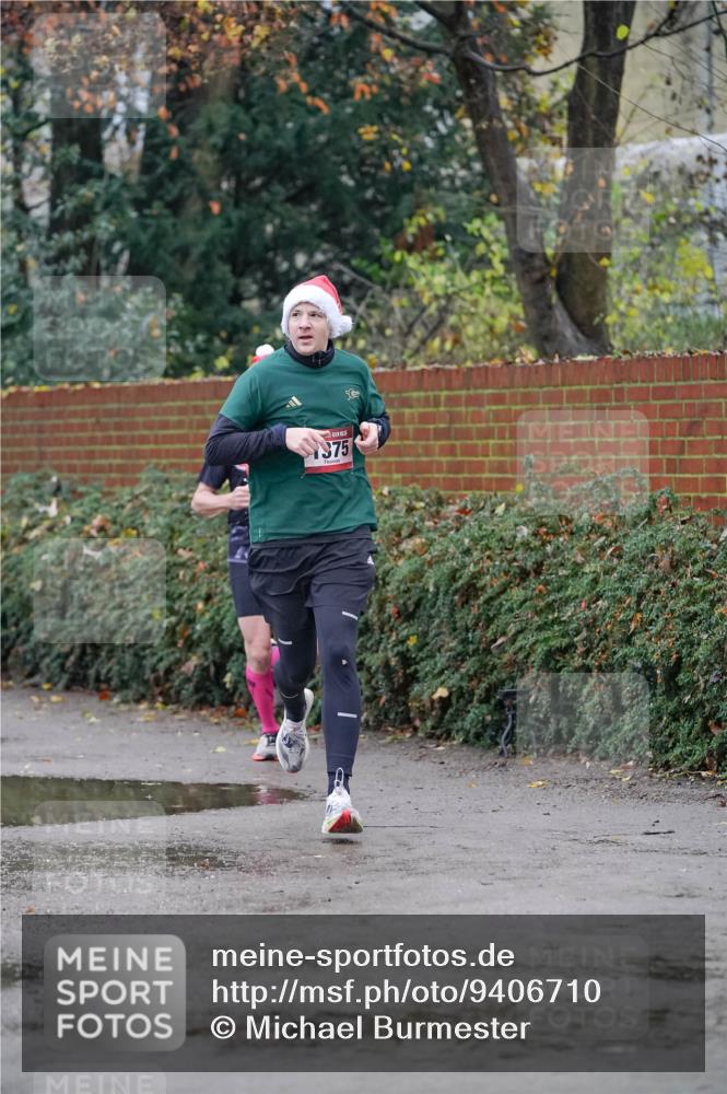 07.12.2025 - St. Pauli X-Mass-Run No. 15 Michael Burmester http://msf.ph/oto/9406710 07.12.2025 09:39:00 Laufen 975 meine-sportfotos.de