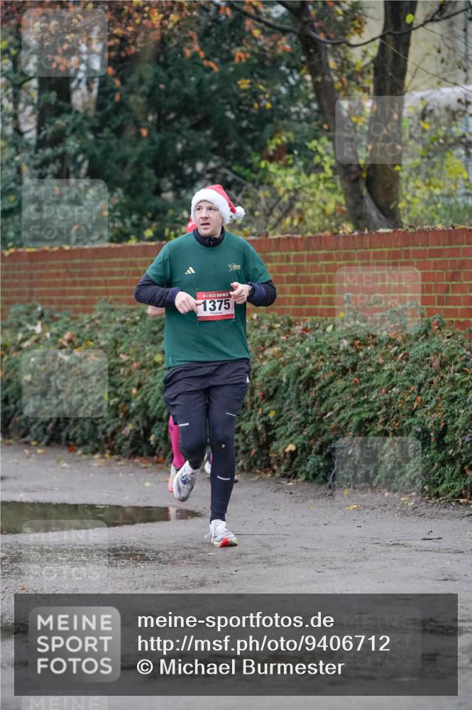 07.12.2025 - St. Pauli X-Mass-Run No. 15 Michael Burmester http://msf.ph/oto/9406712 07.12.2025 09:39:00 Laufen 10, 50, 1375 meine-sportfotos.de
