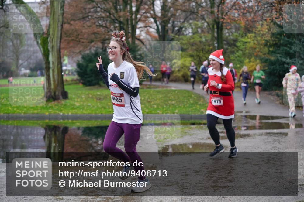 07.12.2025 - St. Pauli X-Mass-Run No. 15 Michael Burmester http://msf.ph/oto/9406713 07.12.2025 11:23:13 Laufen 4605, 1975 meine-sportfotos.de