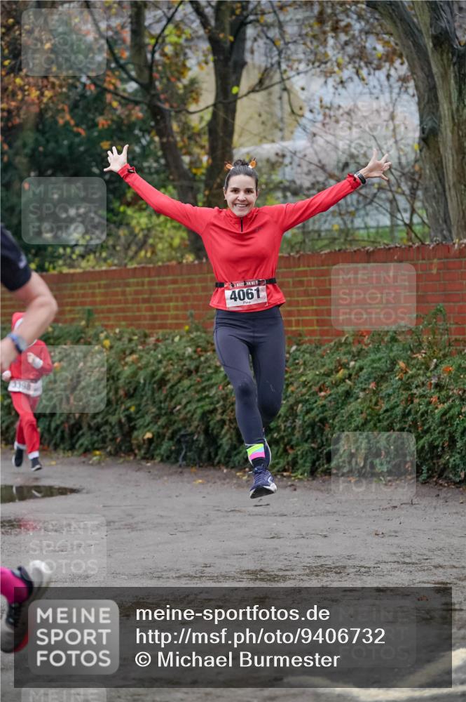 07.12.2025 - St. Pauli X-Mass-Run No. 15 Michael Burmester http://msf.ph/oto/9406732 07.12.2025 09:39:04 Laufen 3398, 15, 4061 meine-sportfotos.de