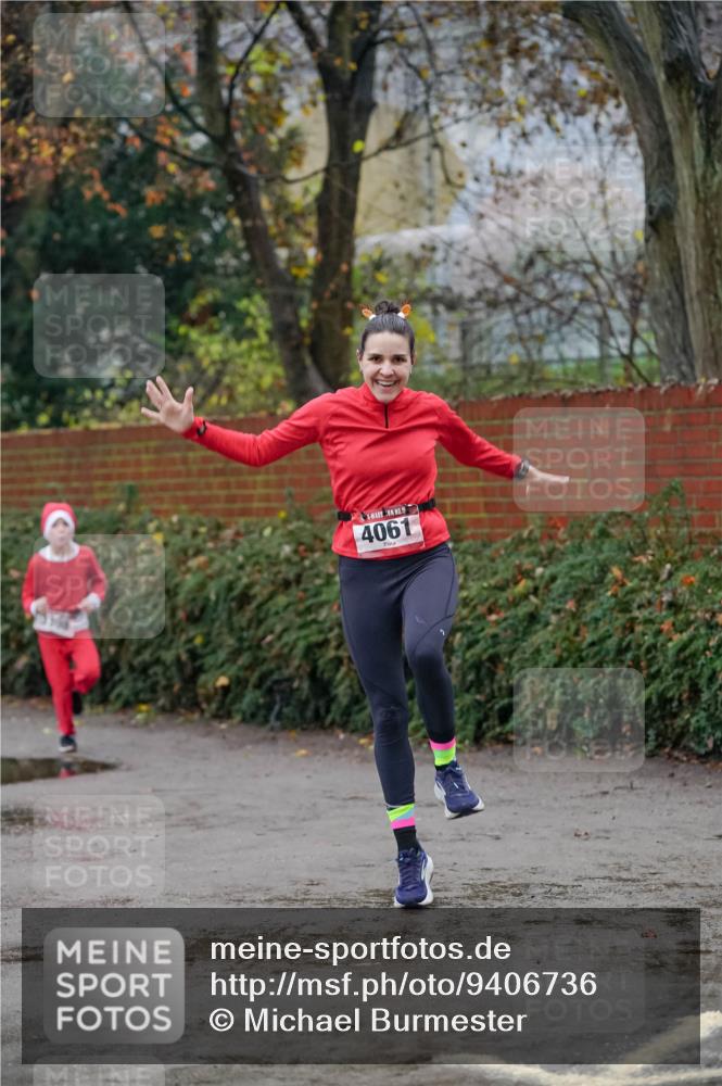 07.12.2025 - St. Pauli X-Mass-Run No. 15 Michael Burmester http://msf.ph/oto/9406736 07.12.2025 09:39:04 Laufen 15, 4061 meine-sportfotos.de
